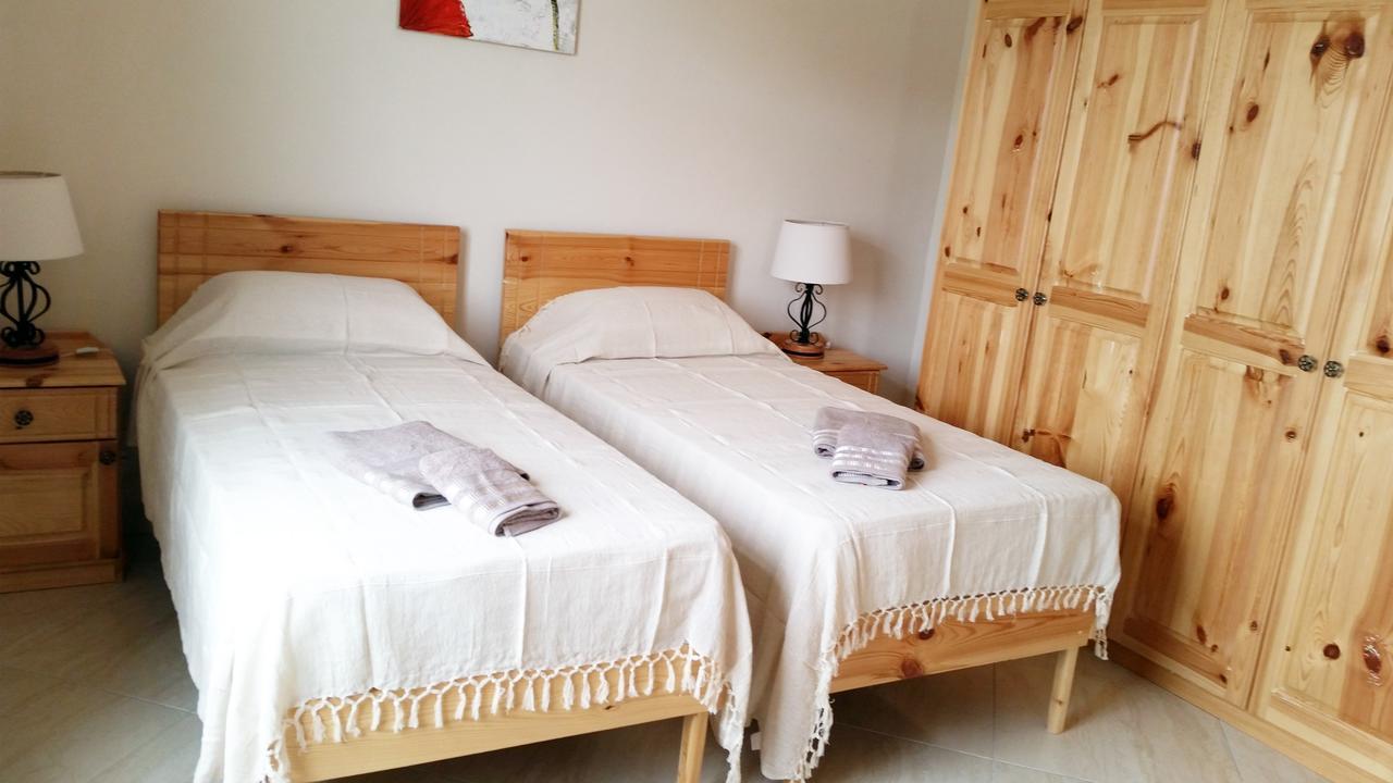 Tal-Marga B&B Qala Ngoại thất bức ảnh